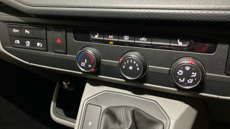 Volkswagen Transporter T32 Swb Diesel 2.0 BiTDI 204 Highline Kombi Van DSG